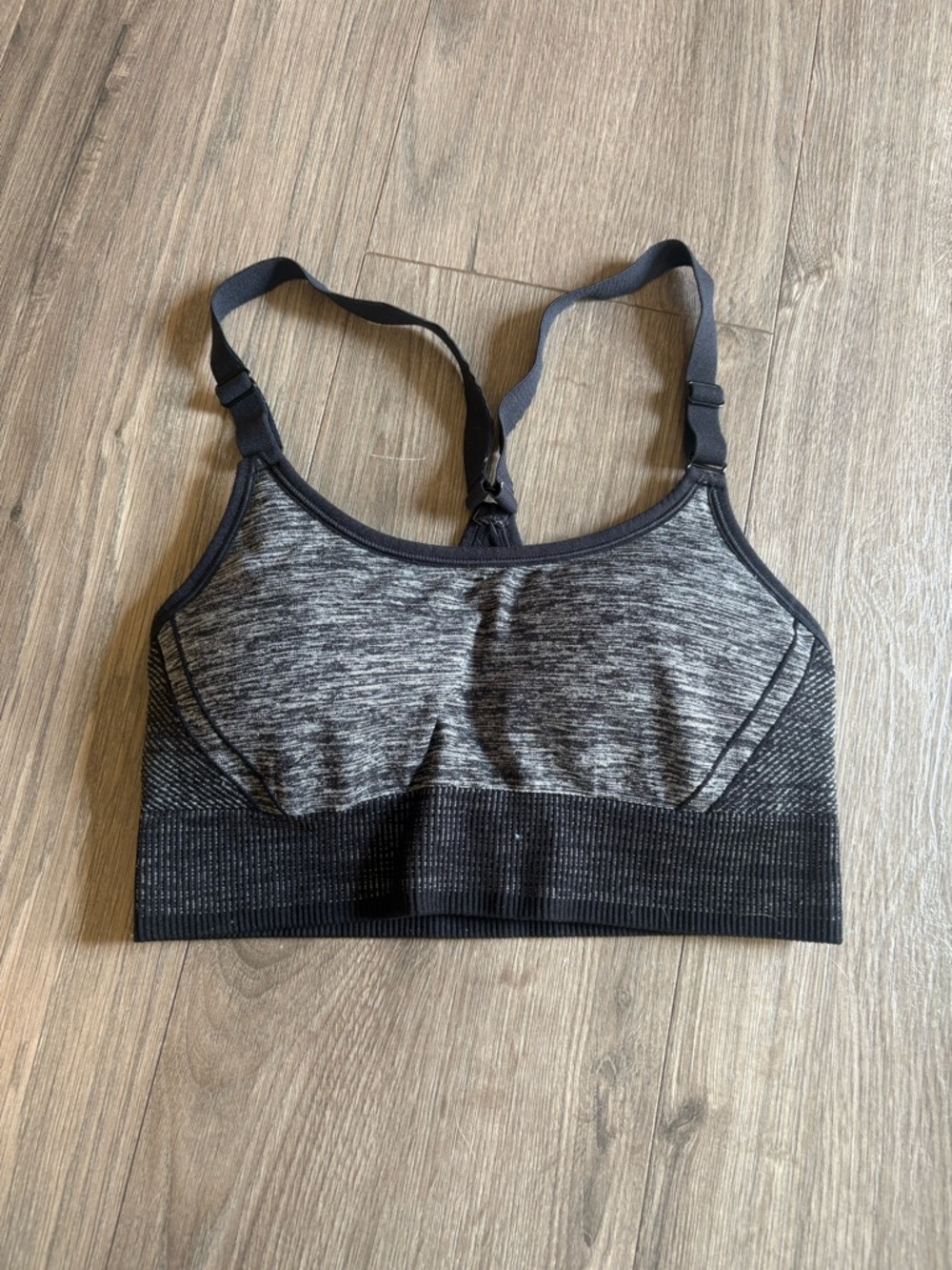 Target All in Motion Seamless Heathered Gray Support Sports Bra size medium
